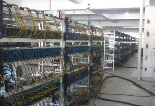 一天比特幣挖礦機的電費是多少？