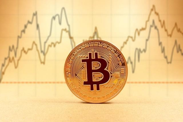 超過(guò)70,000美元的比特幣：暴漲背后的驅(qū)動(dòng)力和未來(lái)上升潛力深入分析
