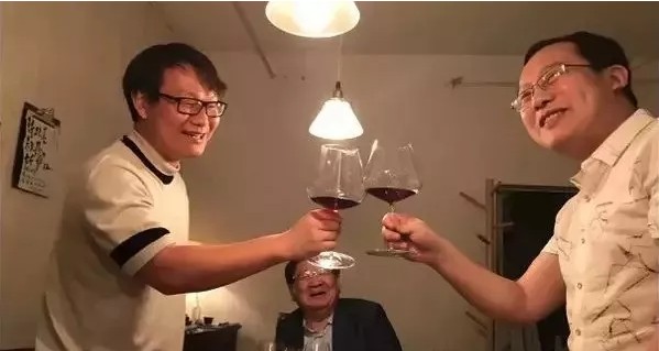 三家加密貨幣交易所之間的恩怨、聯盟、擠兌、明爭暗斗看來,寡頭時代席卷幣圈。